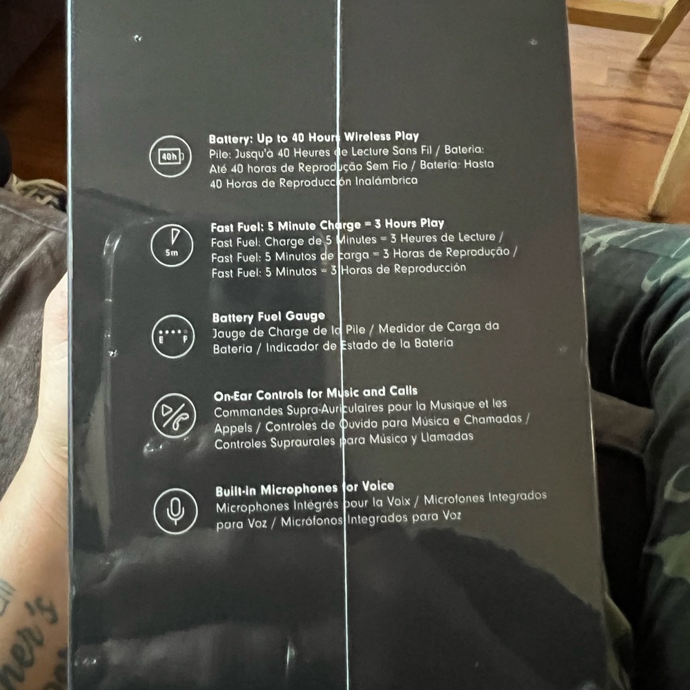 Rose gold wireless beats solo 3 headphones